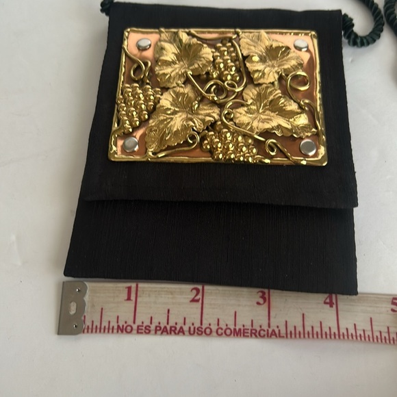 Vintage Lunacy Designs Pouch
Copper & Brass Grapes Vineyard
Wine Drinker's Motif - Picture 10 of 12